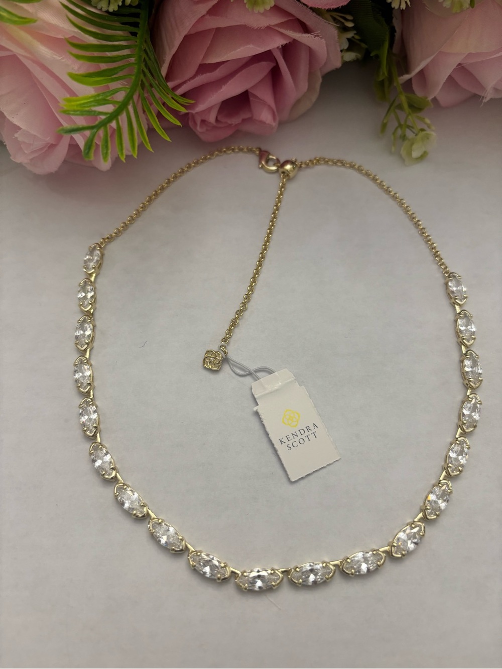 NWT Kendra Scott Genevieve strand necklace in gold white crystals